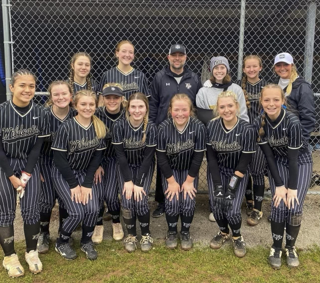 2023 Varsity Softball Team